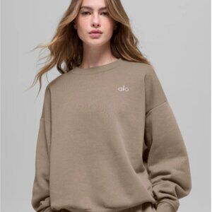 NWT- XL ALO Accolade Crew Neck in Gravel